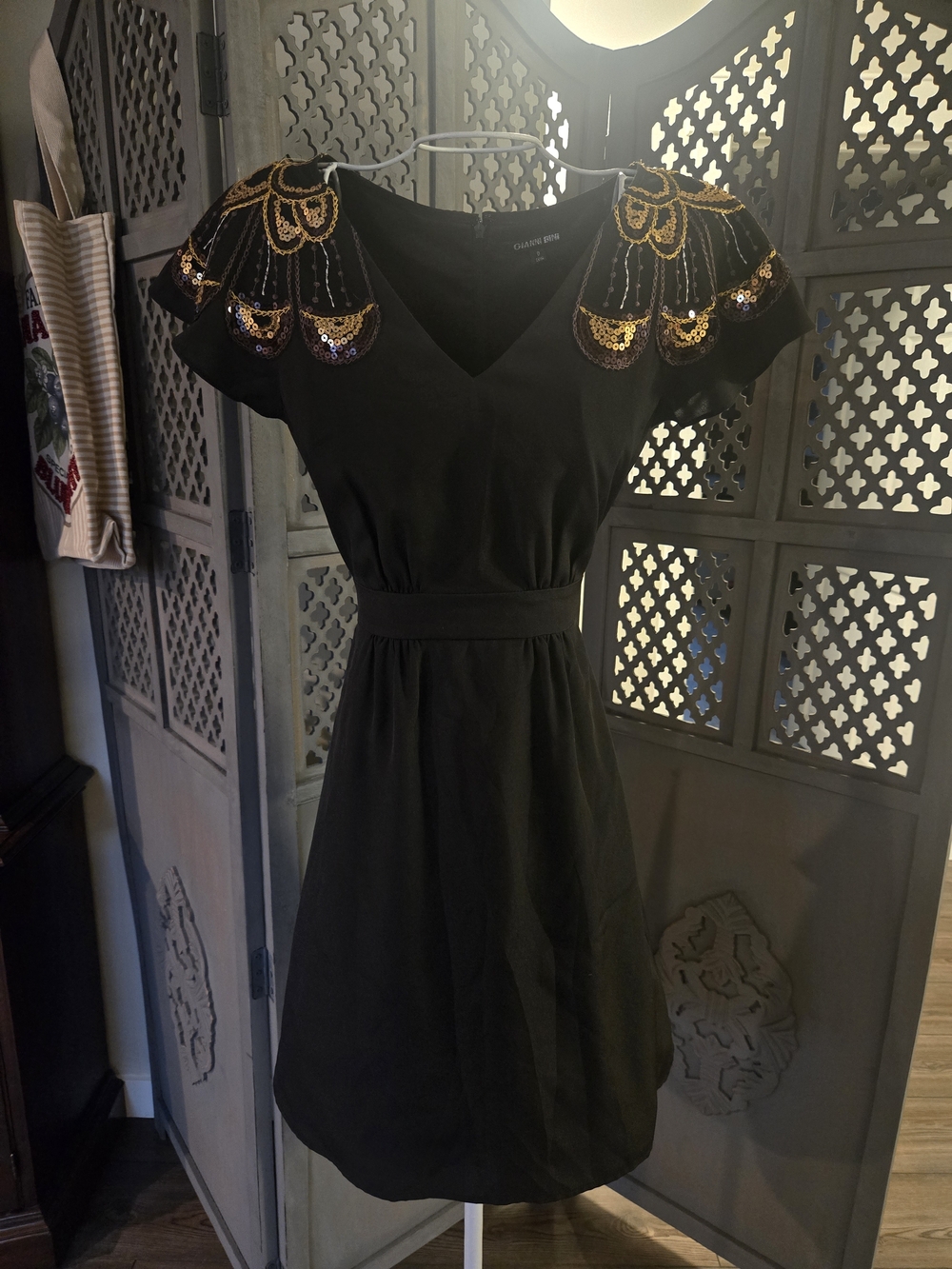 Vintage Gianni Bini Black Embellished Sleeve V-Neck Dress